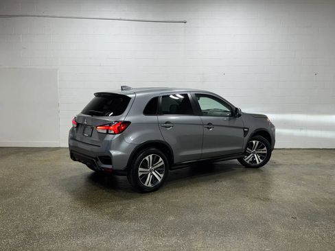 Used 2021 Mitsubishi Outlander Sport ES FWD image 3
