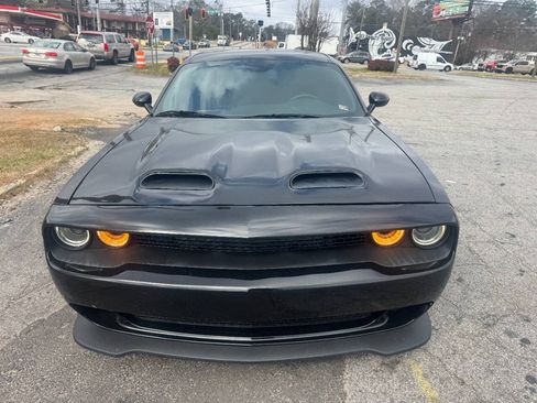 Used 2023 Dodge Challenger SRT Hellcat w/ Driver Convenience Group RWD image 9
