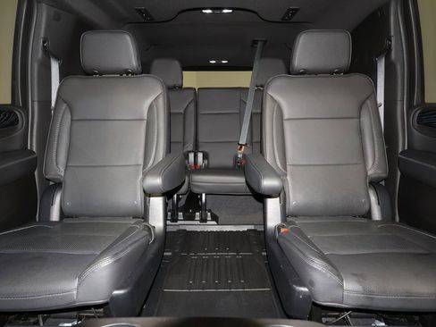 Certified 2023 GMC Yukon XL Denali w/ Advanced Technology Package AWD/4WD image 35