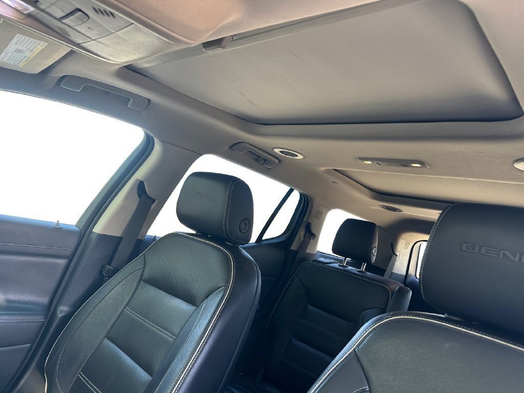 Used 2019 GMC Acadia Denali w/ Technology Package FWD image 12