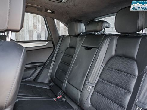 Used 2016 Porsche Macan Turbo AWD/4WD image 23