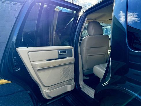 Used 2017 Ford Expedition Limited image 13