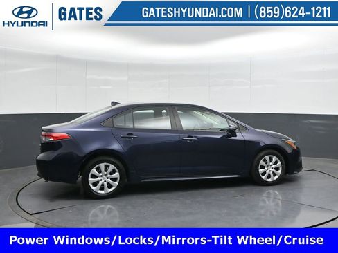 Used 2023 Toyota Corolla LE image 3