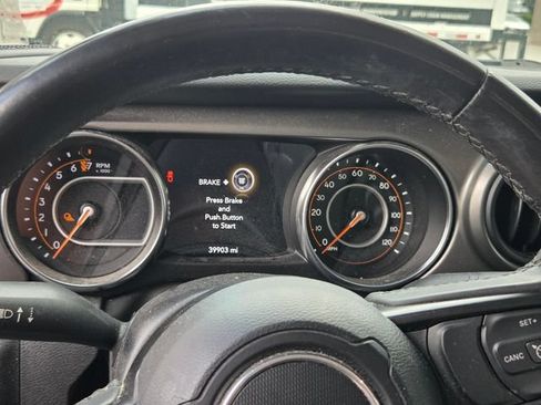 Used 2022 Jeep Gladiator Sport AWD/4WD image 10
