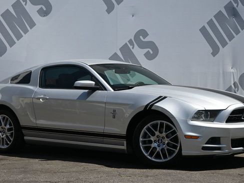 Used 2014 Ford Mustang Premium w/ Electronics Package RWD image 3