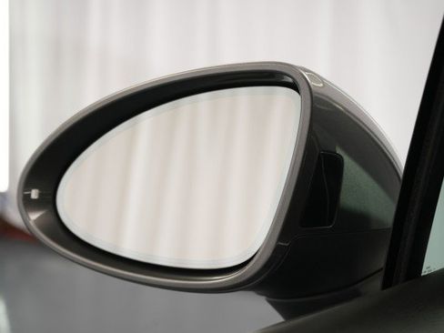 Used 2016 Porsche Cayenne image 22