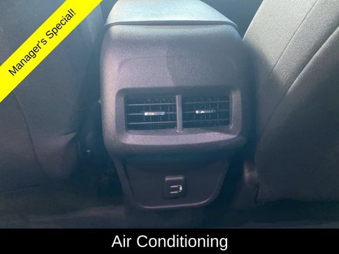 Used 2024 Chevrolet Equinox LT AWD/4WD image 11