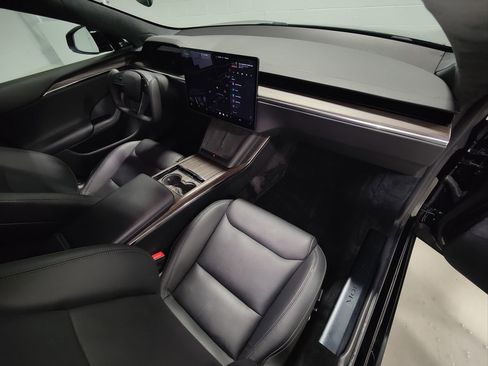 Used 2022 Tesla Model S image 11