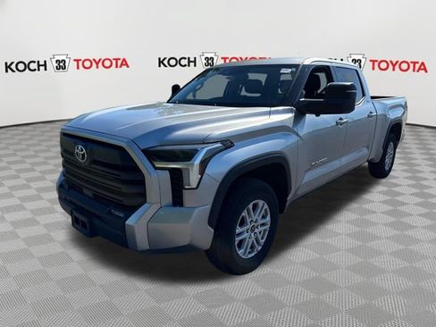 Used 2023 Toyota Tundra SR5 w/ SR5 Premium Package AWD/4WD image 3