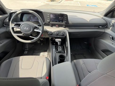 New 2026 Hyundai Elantra SE FWD image 14