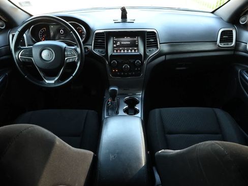 Used 2021 Jeep Grand Cherokee Laredo RWD image 7