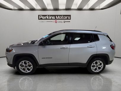 Used 2025 Jeep Compass Latitude