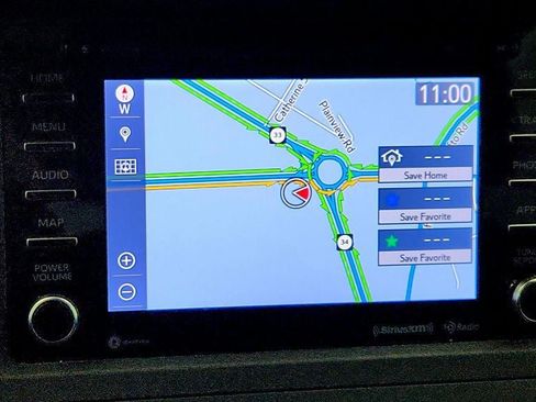 Used 2018 Toyota Sienna SE Premium image 19