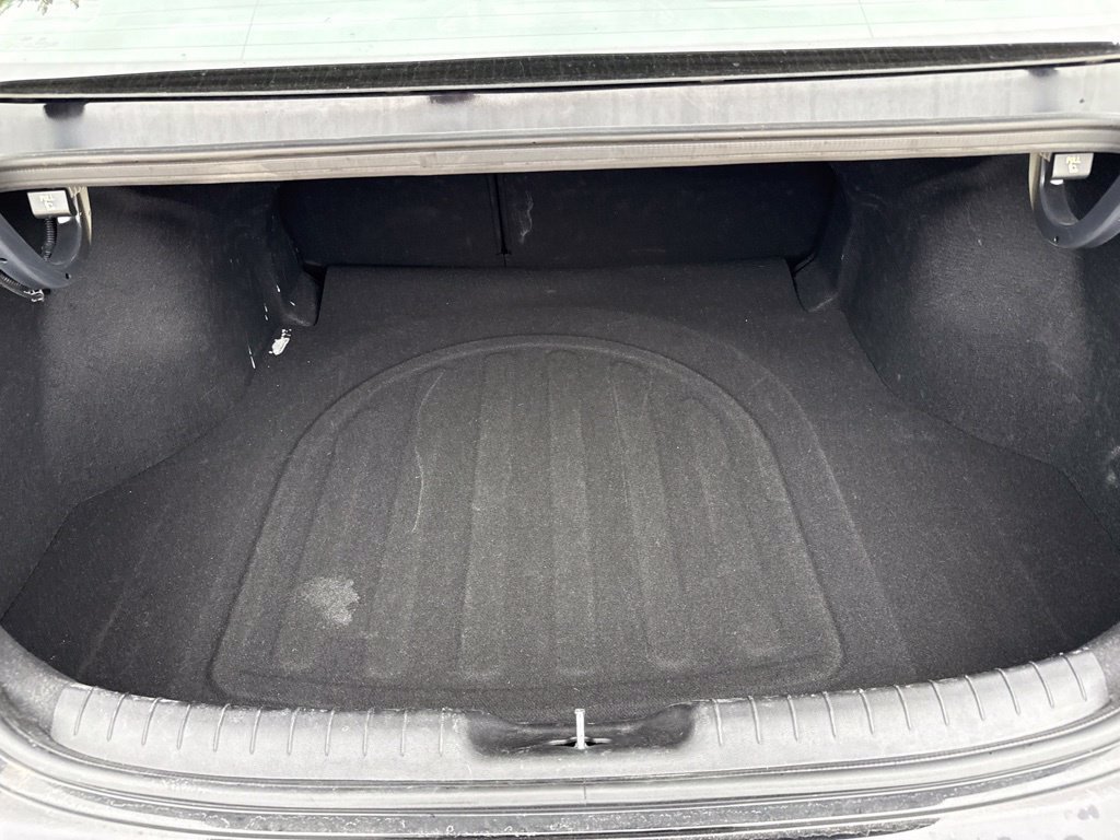 Used 2025 Hyundai Elantra Limited FWD image 15