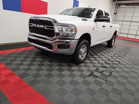 Used 2020 RAM 2500 Tradesman AWD/4WD image 3
