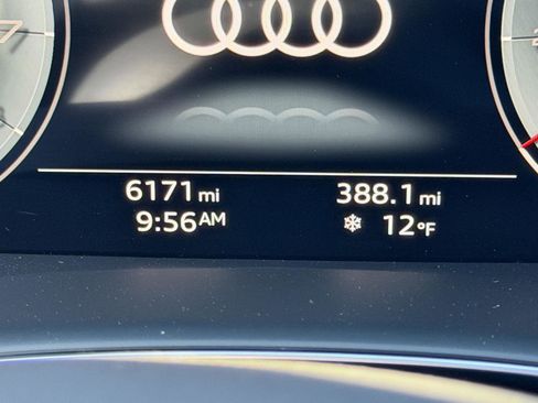 Used 2025 Audi Q7 2.0T Premium w/ Convenience Plus Package image 19