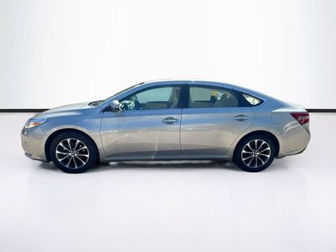 Used 2017 Toyota Avalon XLE Premium w/ Carpet Mat Package FWD image 4