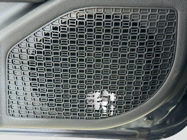 Used 2025 Toyota Tacoma TRD Off-Road AWD/4WD image 13