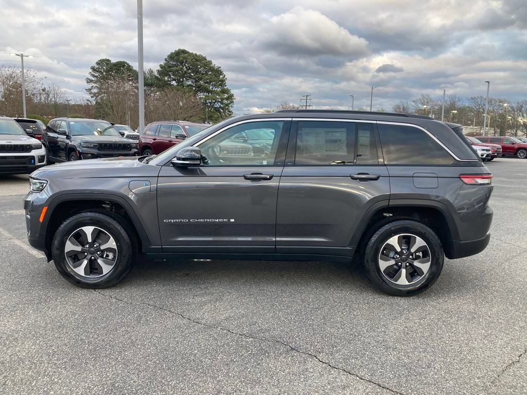 New 2024 Jeep Grand Cherokee Limited 4xe w/ Luxury Tech Group II AWD/4WD image 2