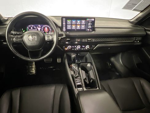 Used 2025 Honda Accord Sport image 30