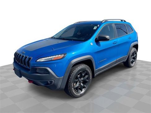 Used 2017 Jeep Cherokee Trailhawk image 1