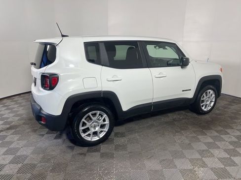 Used 2023 Jeep Renegade Latitude AWD/4WD image 9