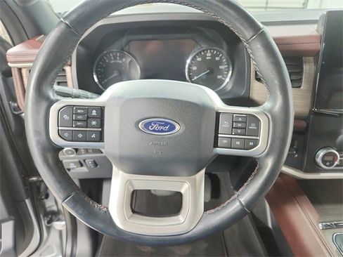 Used 2024 Ford Expedition Limited image 24