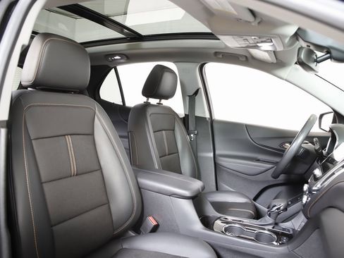 Used 2022 Chevrolet Equinox Premier image 8