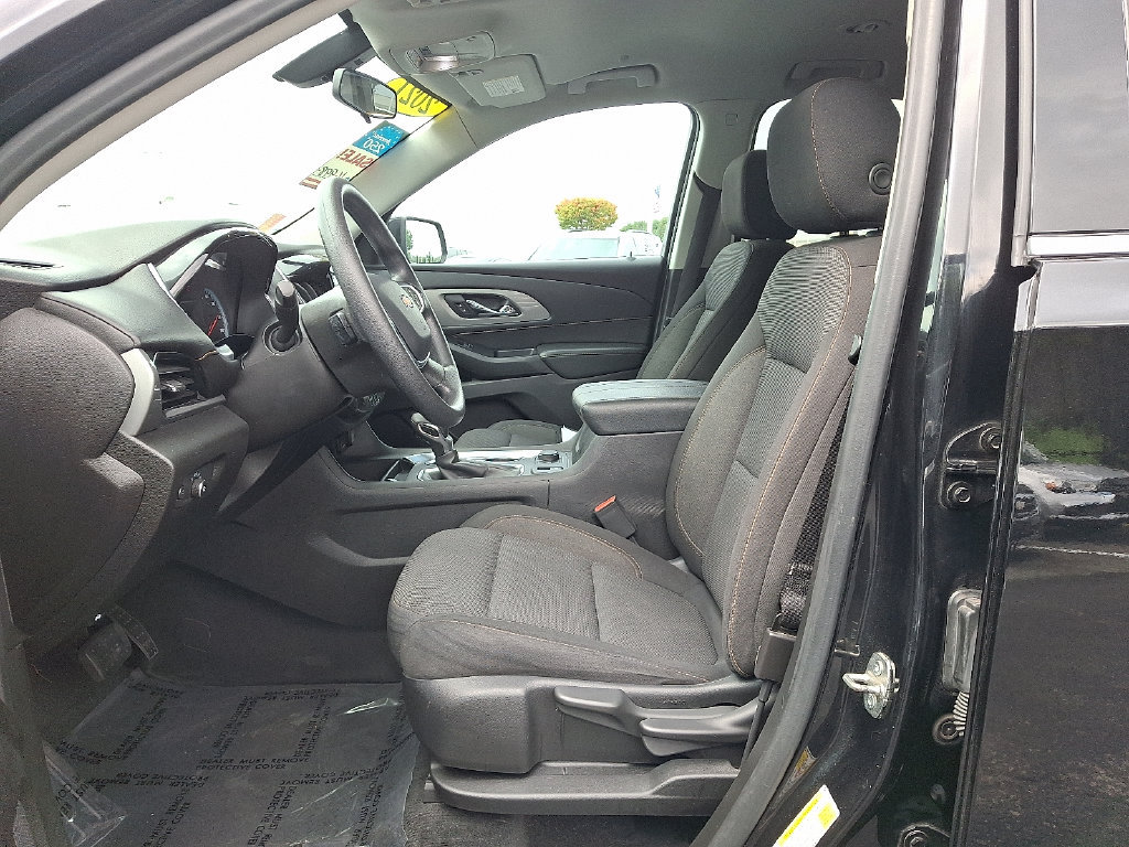 Used 2021 Chevrolet Traverse LS FWD image 15