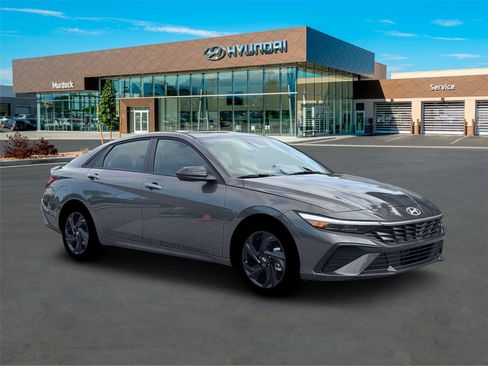 New 2026 Hyundai Elantra Sport FWD image 10