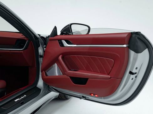 Used 2021 Porsche 911 Turbo S image 39