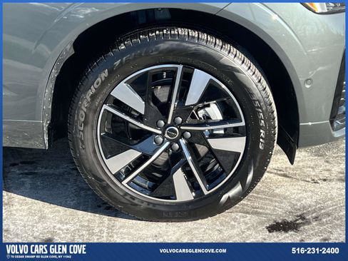 Used 2026 Volvo XC60 B5 Plus w/ Protection Package Premier image 6