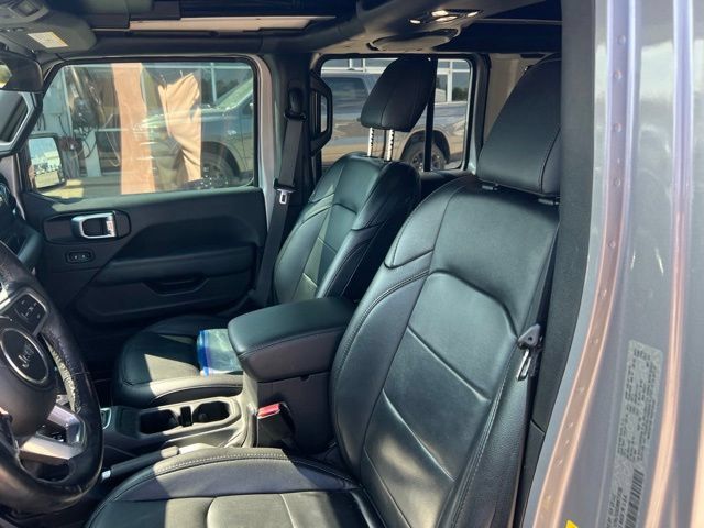 Used 2021 Jeep Wrangler Unlimited Sahara AWD/4WD image 5