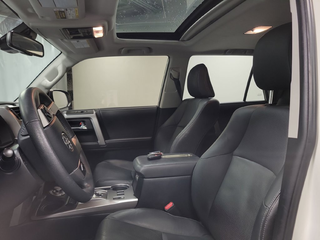 Used 2022 Toyota 4Runner Limited AWD/4WD image 15