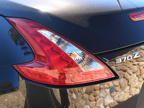 Used 2014 Nissan 370Z Touring w/ Sport Package image 13