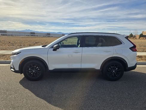 Used 2025 Honda CR-V Sport-L image 2