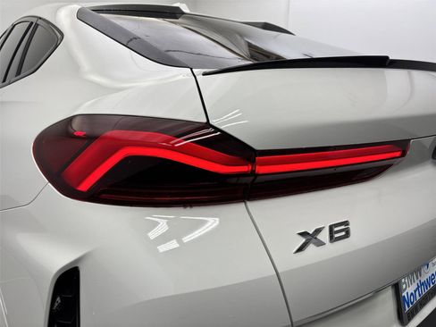 New 2026 BMW X6 xDrive40i image 19