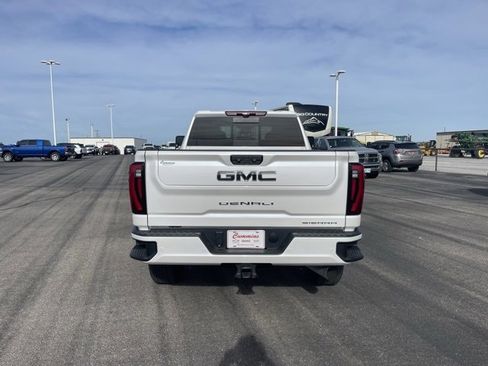 Used 2024 GMC Sierra 2500 Denali Ultimate image 5