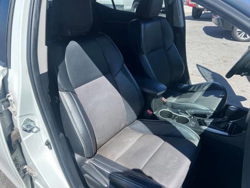 Used 2016 Toyota Corolla S w/ Driver Convenience Package image 10