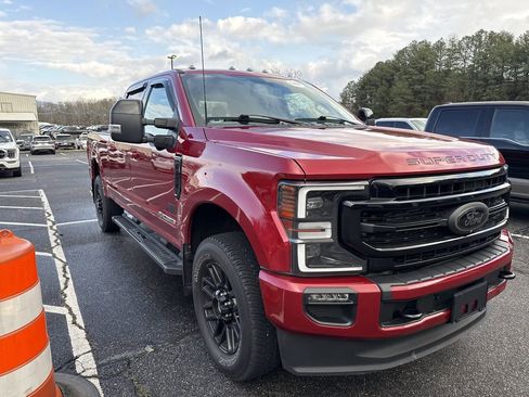 Used 2022 Ford F250 Lariat w/ Black Appearance Package image 2