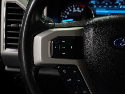 Used 2019 Ford F150 Lariat w/ Trailer Tow Package image 40