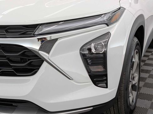 New 2026 Chevrolet Trax LT w/ Driver Confidence Package FWD image 10