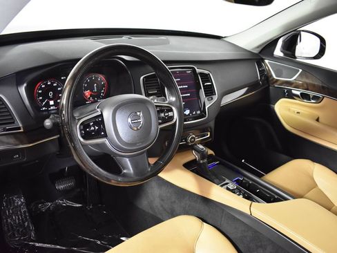 Used 2016 Volvo XC90 T6 Momentum w/ Momentum Plus Package AWD/4WD image 13