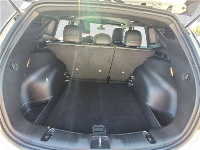 Used 2026 Jeep Compass Latitude AWD/4WD image 6
