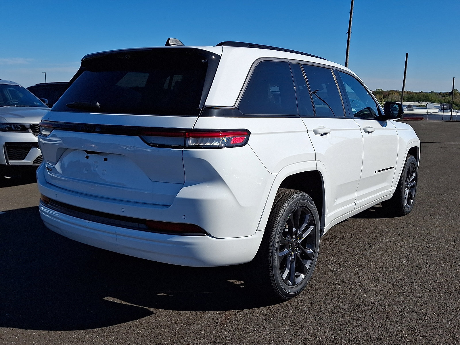 New 2026 Jeep Grand Cherokee Limited AWD/4WD image 4