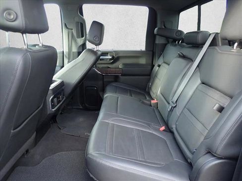 Used 2022 GMC Sierra 3500 Denali w/ Denali Ultimate Package AWD/4WD image 8