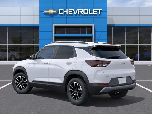 New 2026 Chevrolet TrailBlazer LT w/ LT Cold Weather Package AWD/4WD image 3