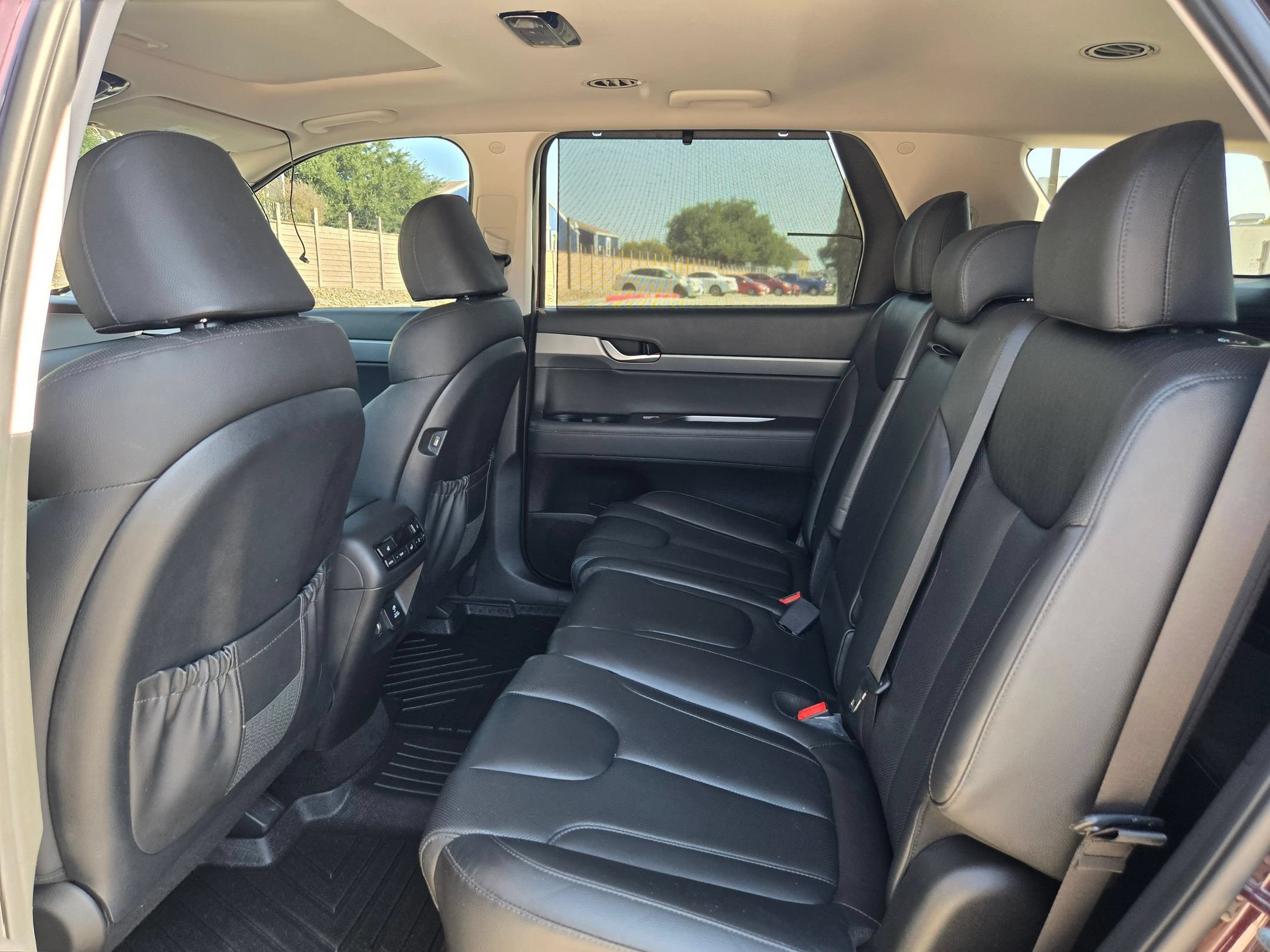 Used 2022 Hyundai Palisade SEL w/ 8P Bench Seat Package AWD/4WD image 14