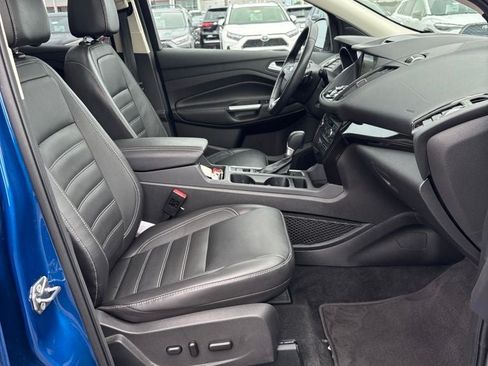 Used 2017 Ford Escape Titanium w/ Equipment Group 301A AWD/4WD image 30