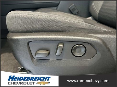 Used 2023 Chevrolet Suburban LS AWD/4WD image 14